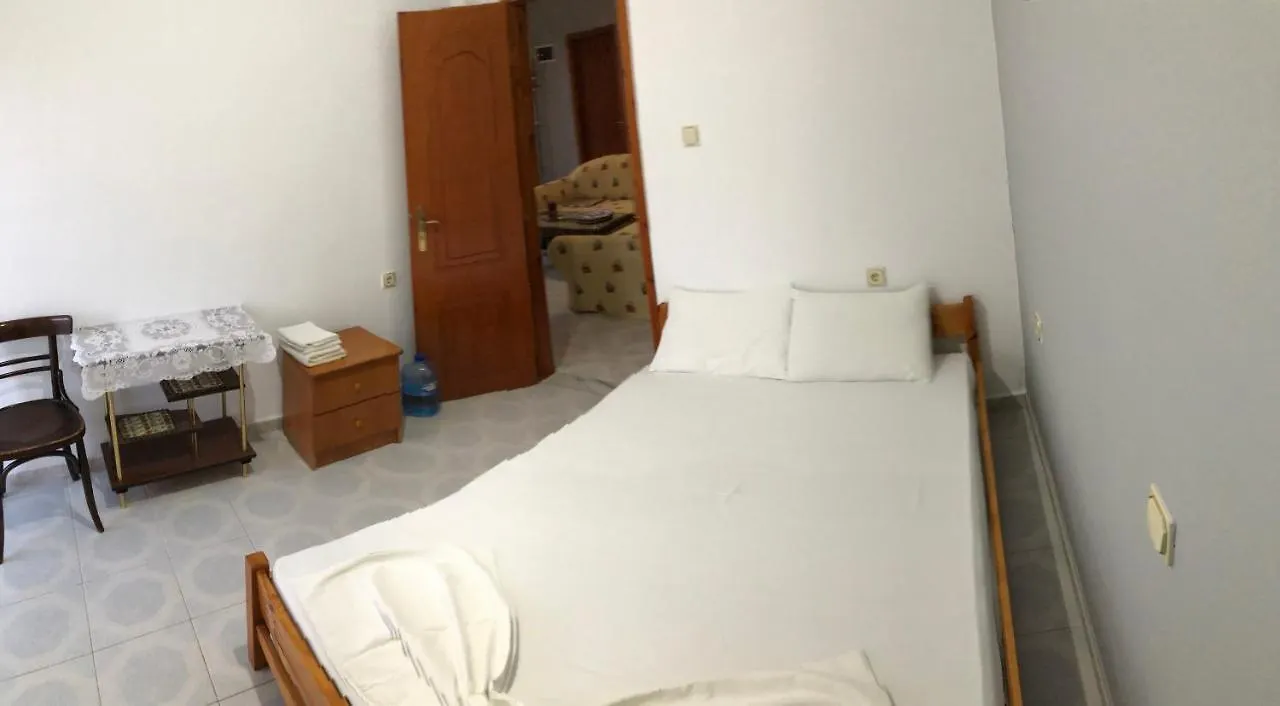 Appartamento Dina House Himare