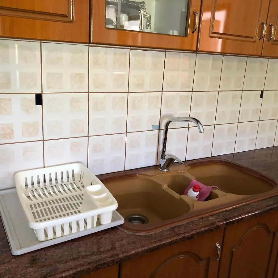 Appartamento Dina House Himare
