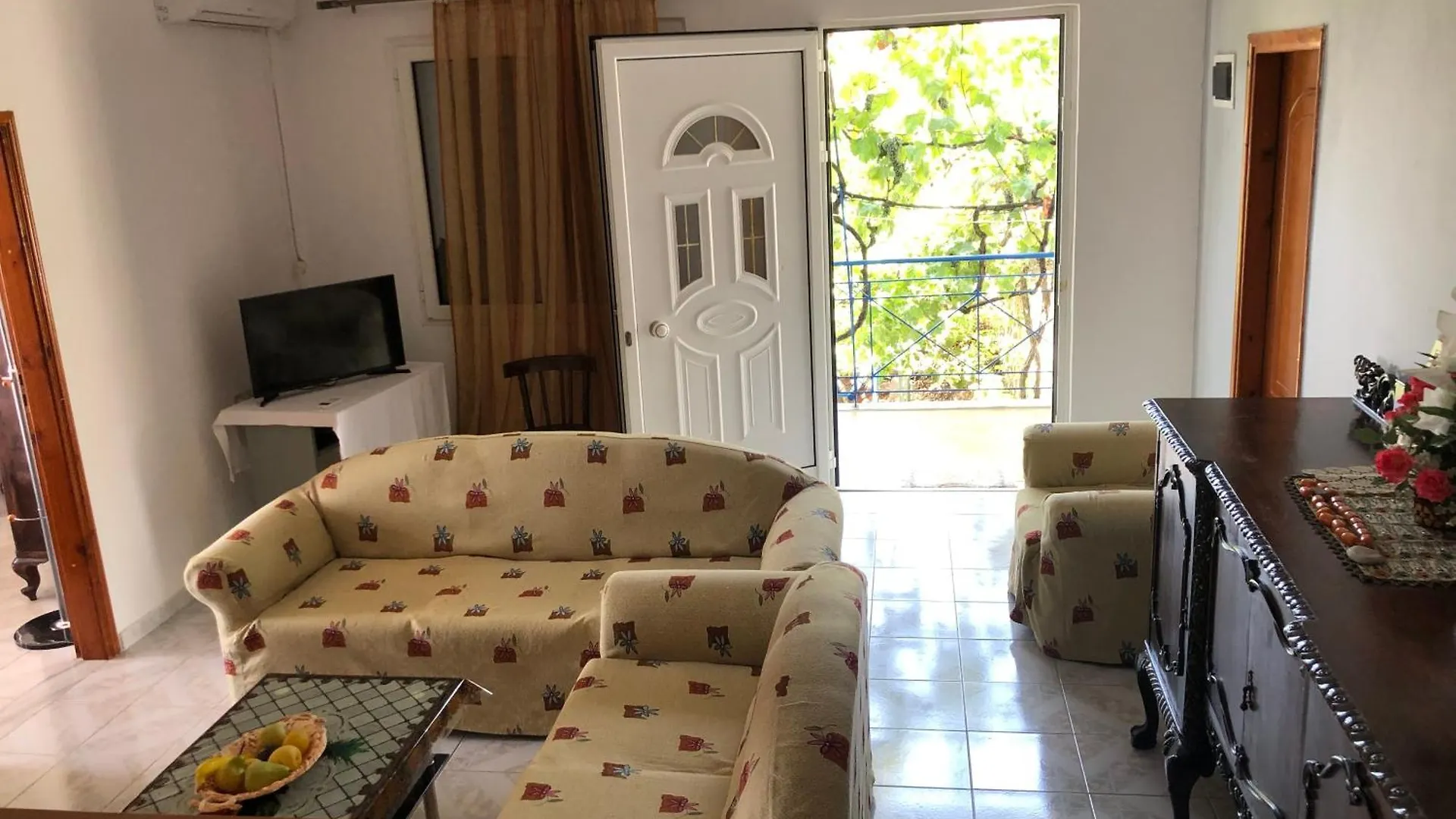 Dina House Apartment Himare Albania